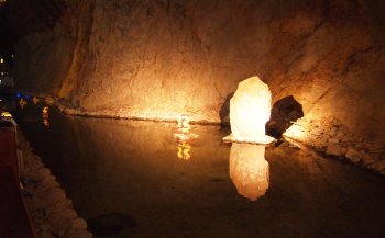 江ノ島岩屋 第一洞窟の泉