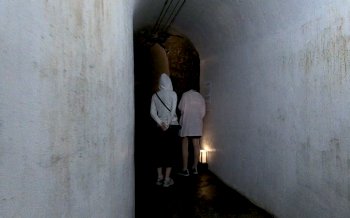 洞窟観音 洞内の通路