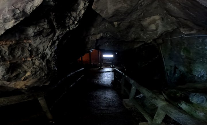宇津野洞窟　洞内