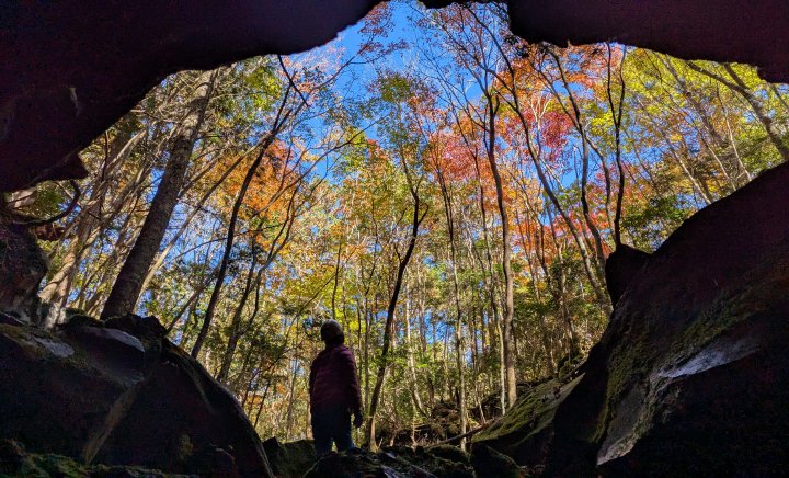 本栖風穴(もとすふうけつ)