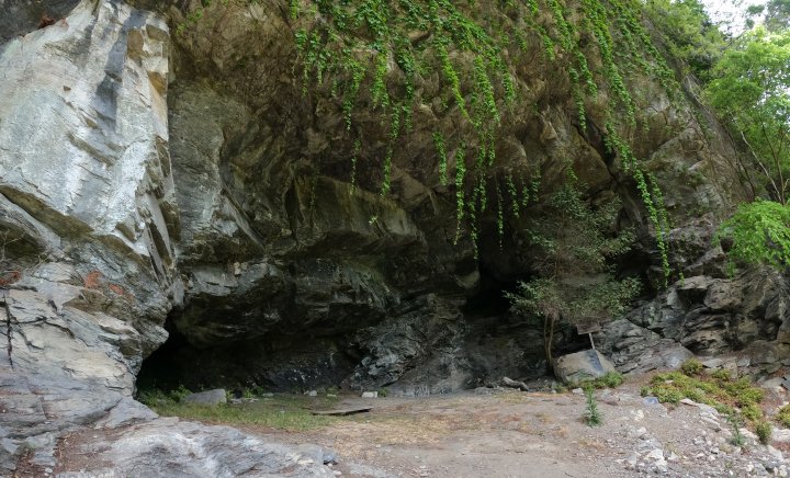 神庭洞窟